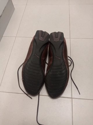 Zapatillas Puma Marrones y Doradas
