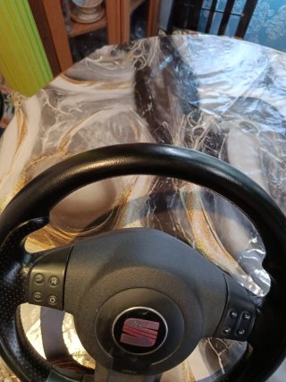 Volante Seat León FR
