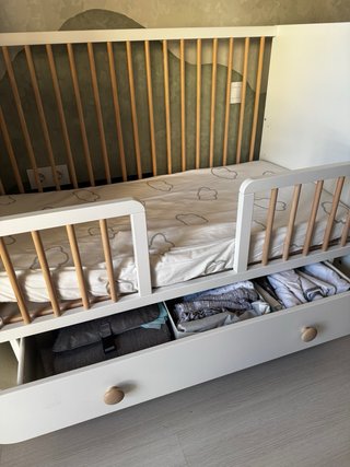 Cuna Ikea Myllra con colchón