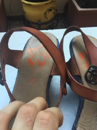 Sandalias de tacón con lazo