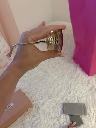 Gafas de sol Miu Miu rosas