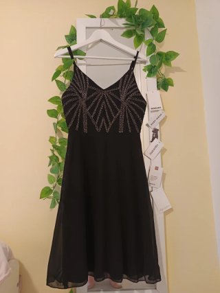 Vestido negro con detalles  plateados