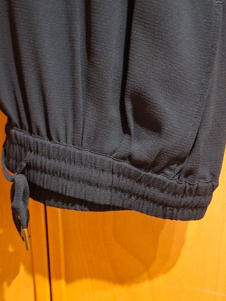Pantalón crepé negro