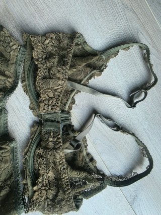 Conjunto lencería verde encaje