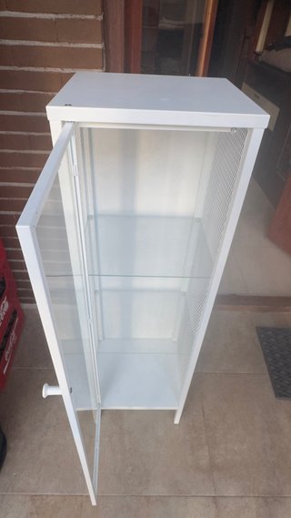 Vitrina Metálica con Puerta de Cristal