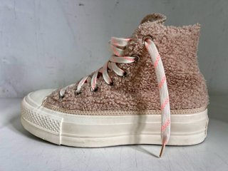 Converse Chuck Taylor