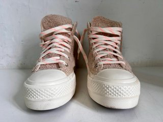 Converse Chuck Taylor