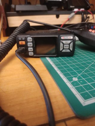 Emisora Baojie BJ318 Bibanda VHF/UHF