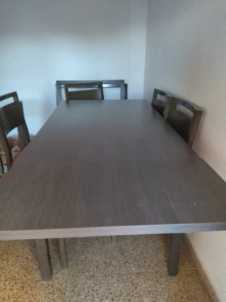 Mesa comedor extensible color chocolate