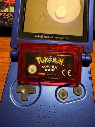 Game Boy Advance SP + Pokémon Ruby