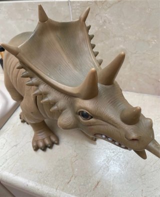 Dinosaurio Juguete Triceratops