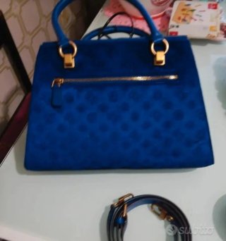 Borsa Guess vintage blu e oro