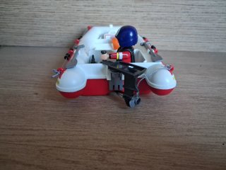 Lancha de rescate Playmobil con bombero