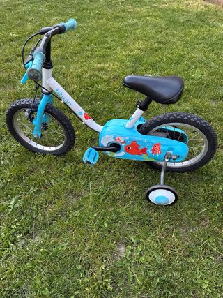 Bicicleta infantil Decathlon azul