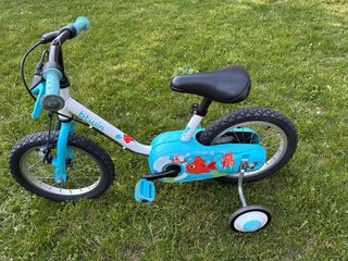 Bicicleta infantil Decathlon azul