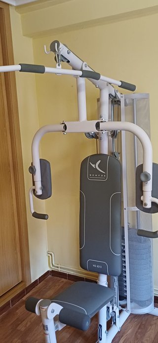 MÁQUINA DE GIMNASIO COMO NUEVA