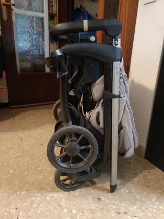 Seggiolino e telaio Inglesina Electa 2023