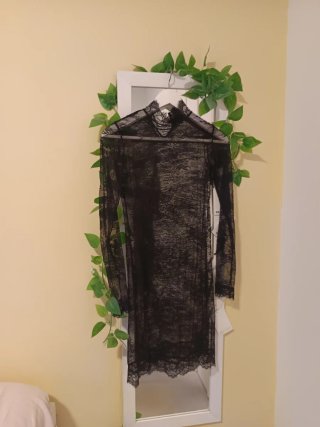 Vestido lencero de encaje negro