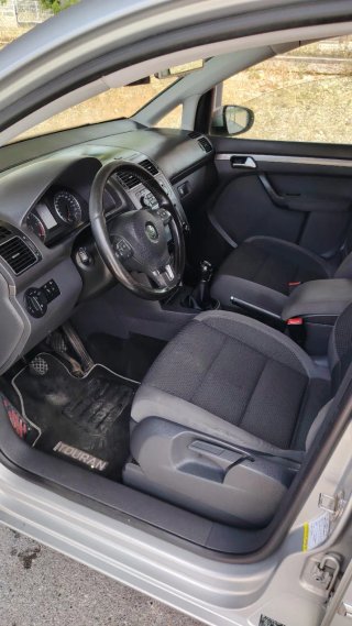 Volkswagen Touran 2011