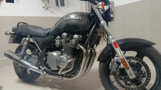 Kawasaki Zephyr 750 clásica