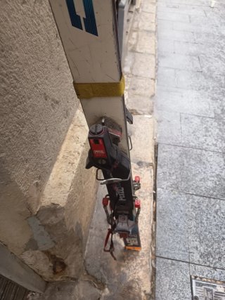 Esquís Petzl con fijaciones