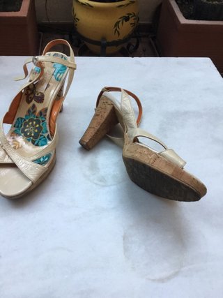 Sandali con tacco vintage Y2K beige multicolore