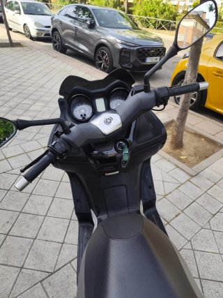 Yamaha XMAX 250 Sport.