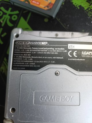 Nintendo Game Boy Advance SP + 2 juegos