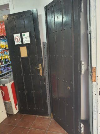 Puerta doble blindada