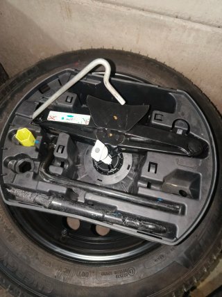 Kit herramientas Coche Citroën C4 (Gato, Llave)