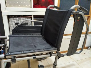 Silla de ruedas (con defecto)
