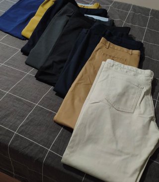 80 euros los 8 pantalones de vestir talla 4
