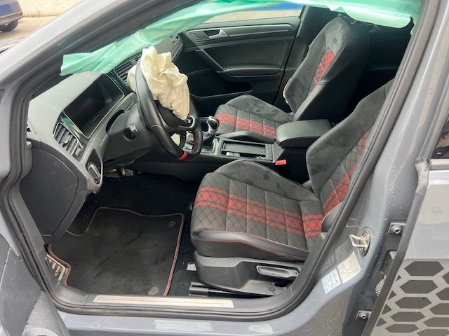 Volkswagen Golf TCR 290 CV