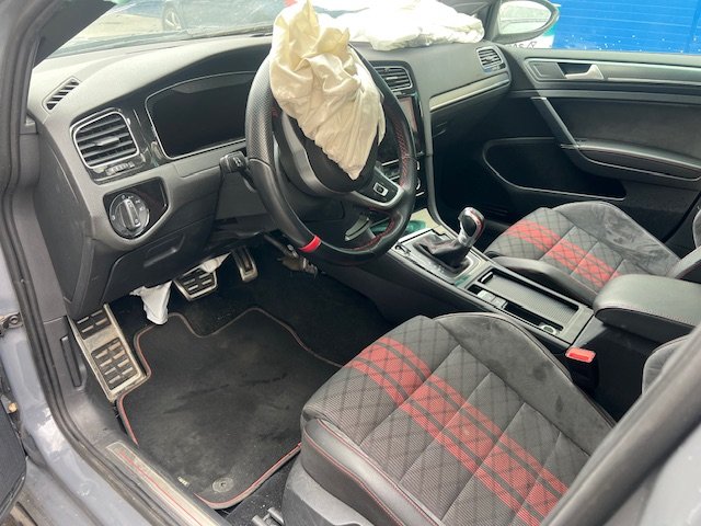 Volkswagen Golf TCR 290 CV