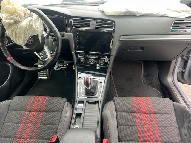 Volkswagen Golf TCR 290 CV