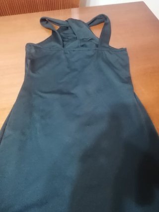 Vestido corto negro de licra