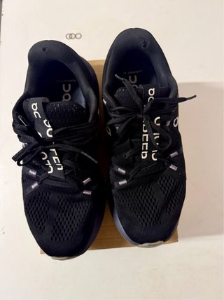 Scarpe On Running nere