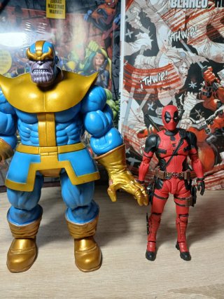 Figura Thanos Marvel Legends