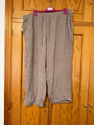 Pantalón tobillero beige fresquito 3XL