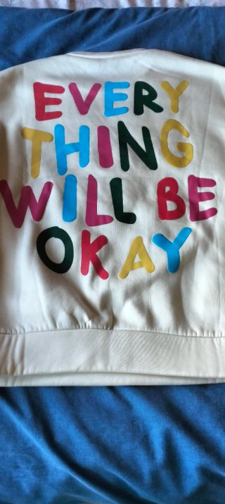 Sudadera  SIN capuchaEverything Will Be Okay Beige