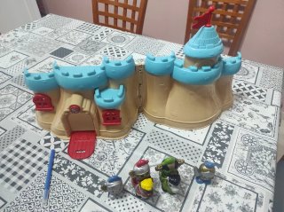Castillo Fisher Price