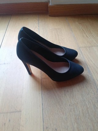 Zapatos de tacón negros