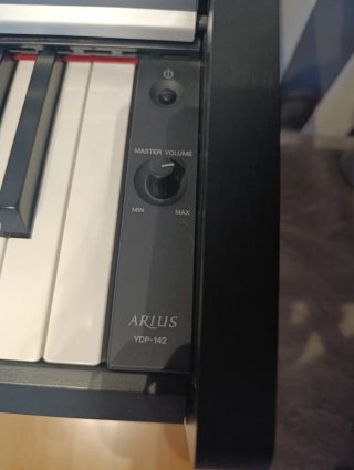 Piano Digital Yamaha Negro