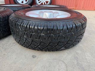 Juego Ruedas Nissan Terrano II 16 235/70/16