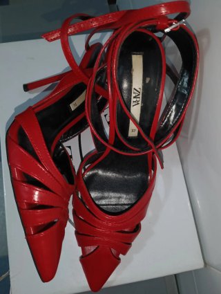 Zapatos tacón Zara rojos talla 37