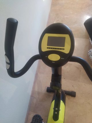 Bicicleta Estática Ilico Negra y Amarilla