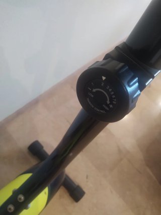Bicicleta Estática Ilico Negra y Amarilla
