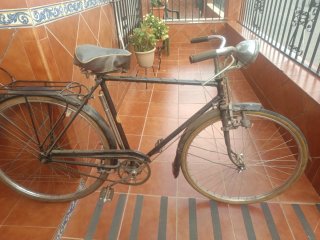 Bicicleta Orbea antigua con varillas