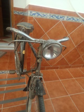Bicicleta Orbea antigua con varillas