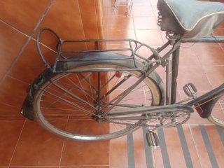 Bicicleta Orbea antigua con varillas